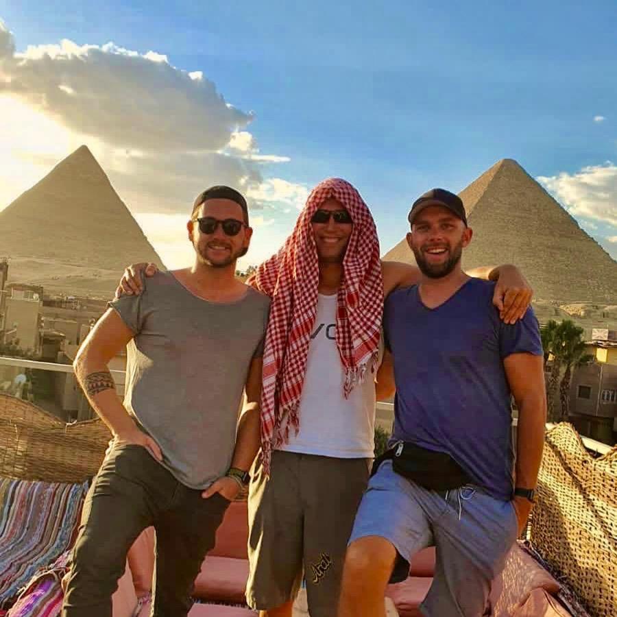 Carpet Alaadein Pyramids View Hotel Kafret el-Gabal Eksteriør billede