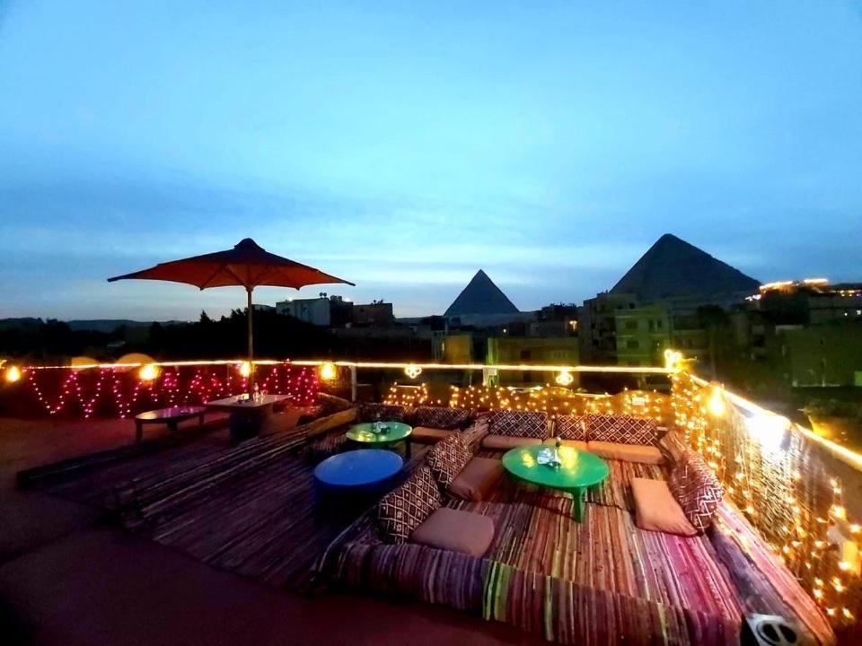 Carpet Alaadein Pyramids View Hotel Kafret el-Gabal Eksteriør billede