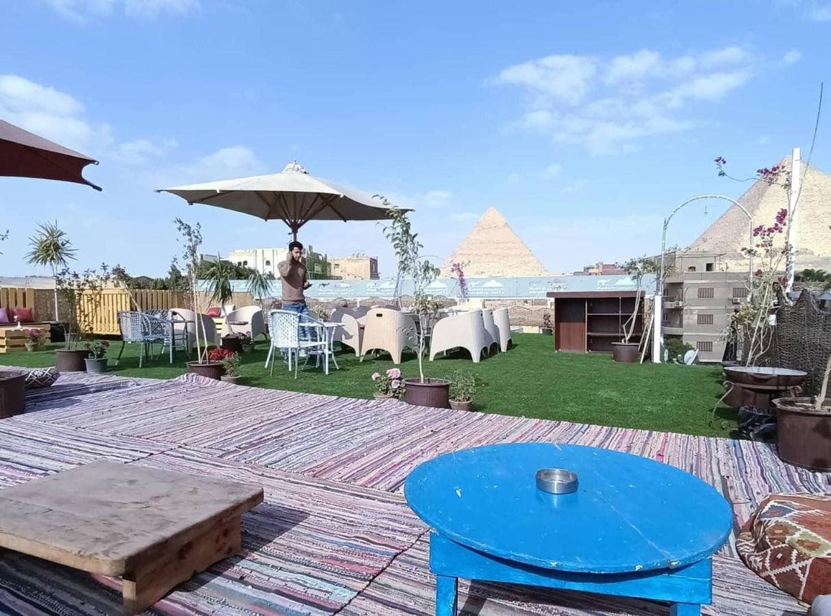 Carpet Alaadein Pyramids View Hotel Kafret el-Gabal Eksteriør billede